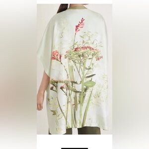 Chico's Botanical 
100% Silk Ruana Bonsai Wrap Shawl